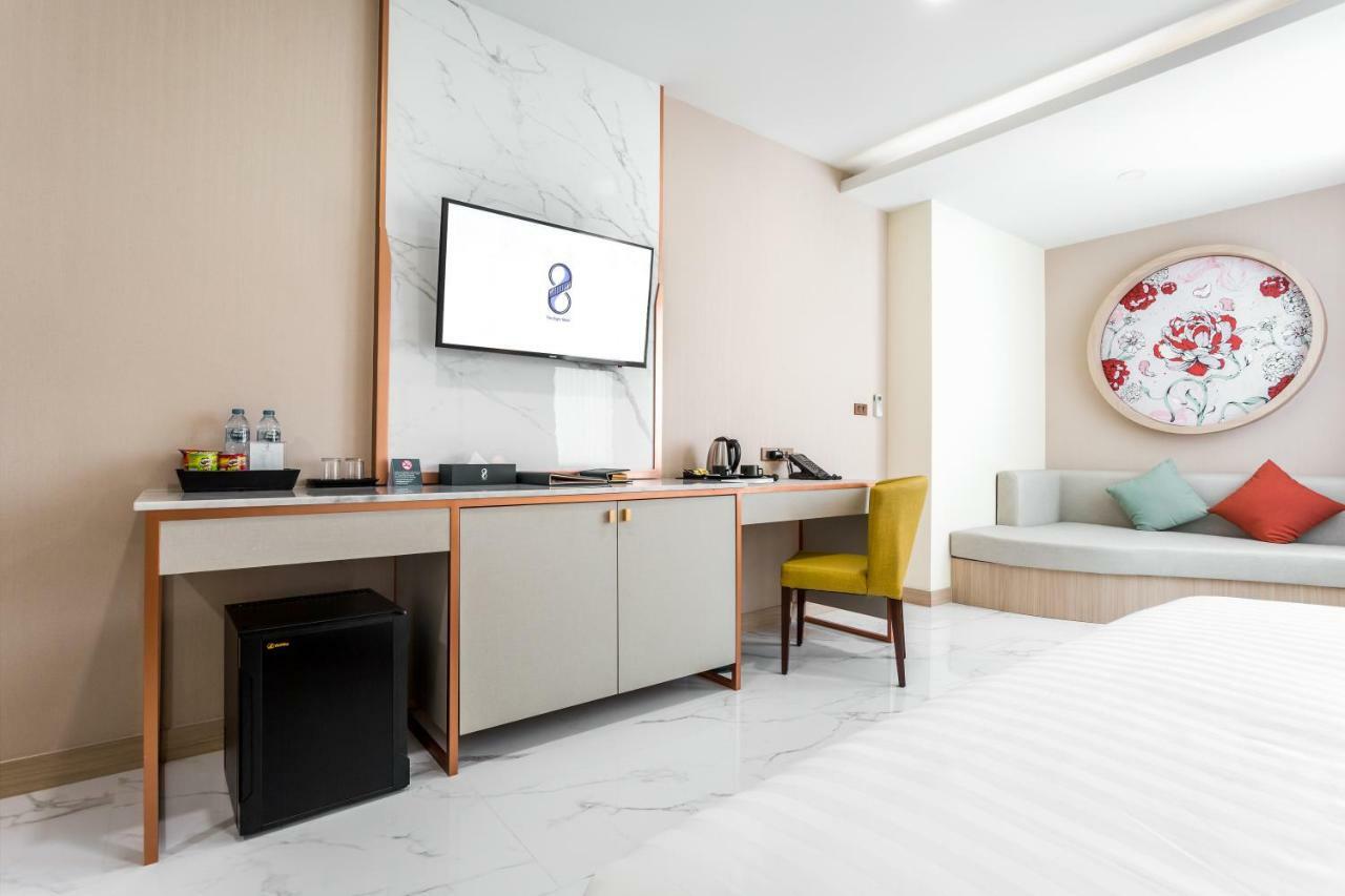The 8 Hotel Udonthani Exterior photo